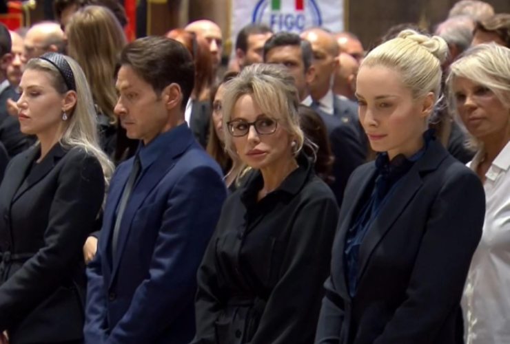 de filippi funerale berlusconi