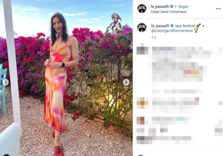 Giulia Pauselli, il look per l'aperitivo a Formentera