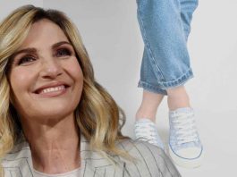 lorella cuccarini in jeans e sneakers