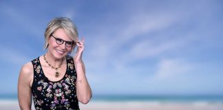 maria de filippi spiaggia