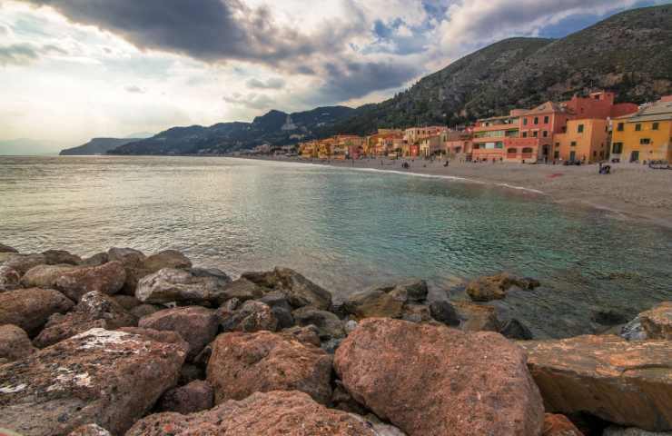 liguria spiaggia famosa