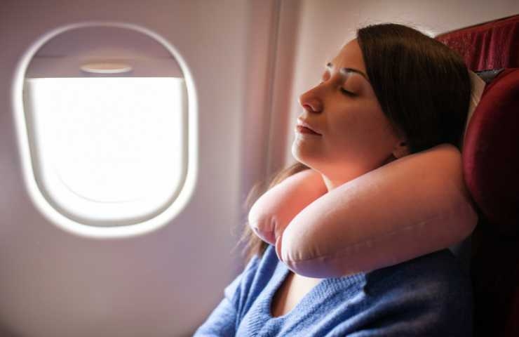 cuscino aereo per il collo