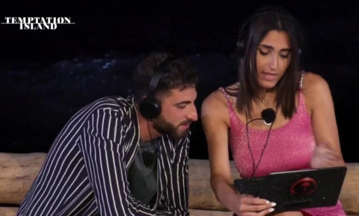 Temptation Island, Giuseppe e Gabriela al falò: lui è attratto da Roberta