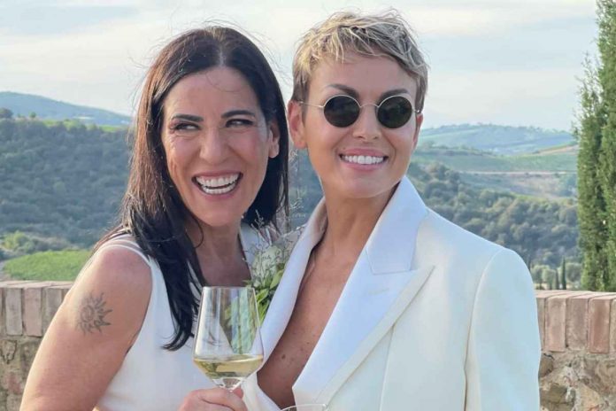 francesca pascale e paola turci il giorno del matrimonio francesca pascale e paola turci condividono la passione per gli animali