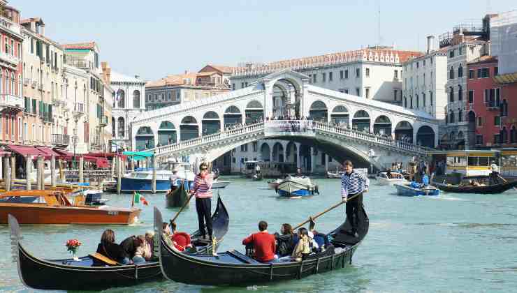 perché è meglio andare a venezia in autunno