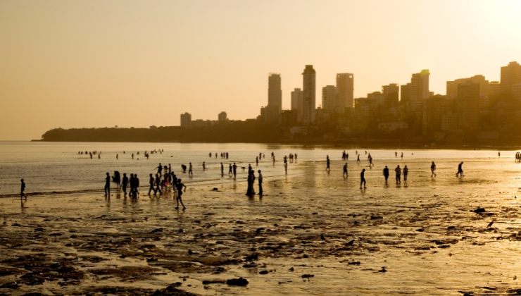spiaggia India inquinata