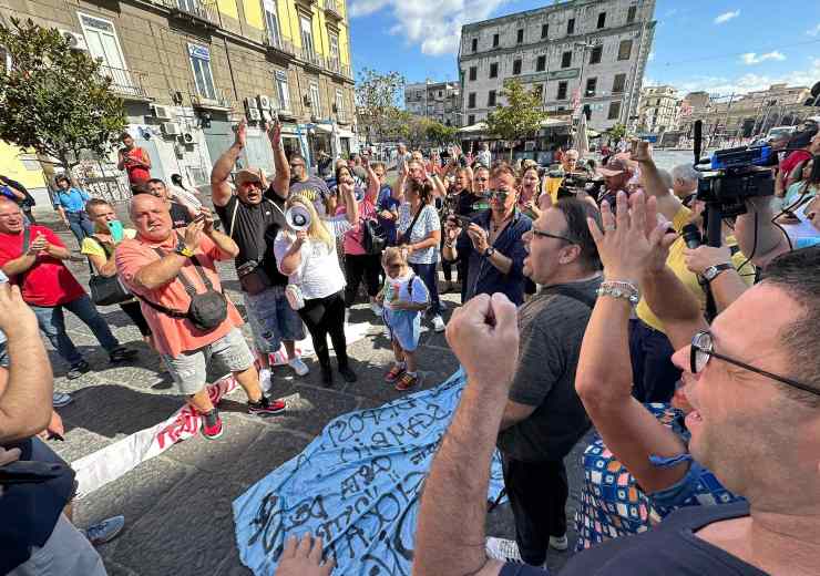 Napoli in protesta