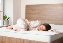 Donna sul letto
