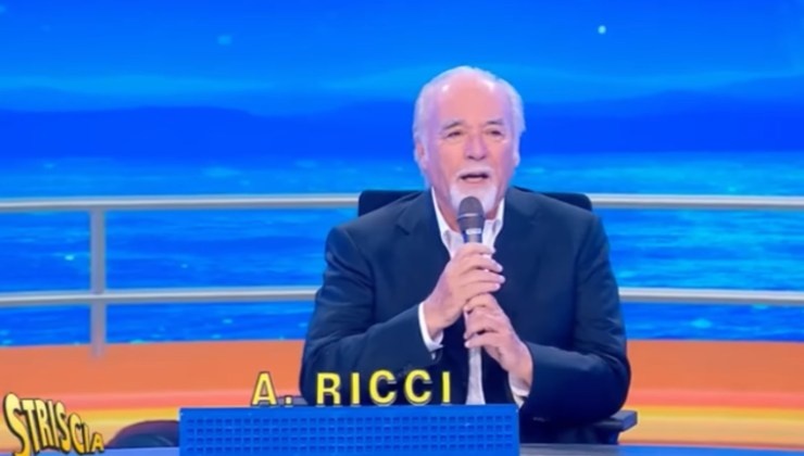 antonio ricci striscia la notizia barbara d'urso mediaset