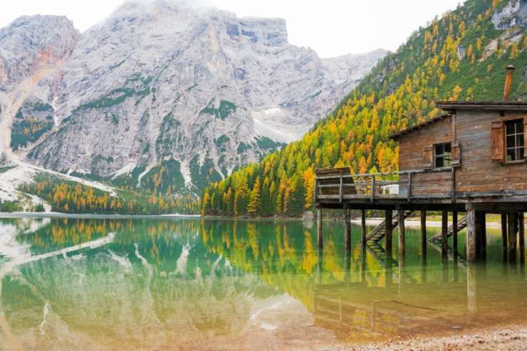 il lago di braies si può raggiungere da sesto o da san candido