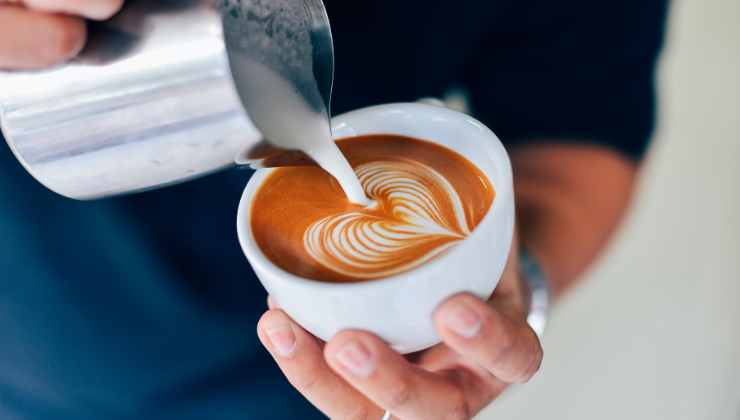 Latte Art - Come fare le decorazioni sul cappuccino