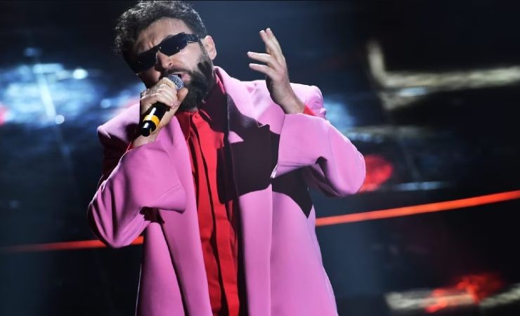 Dargen D'Amico, svelati i suoi look per Sanremo 24