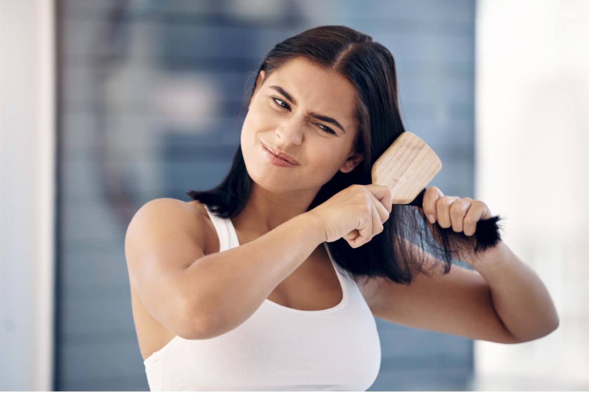 Come prevenire e liberarti dei nodi dei capelli