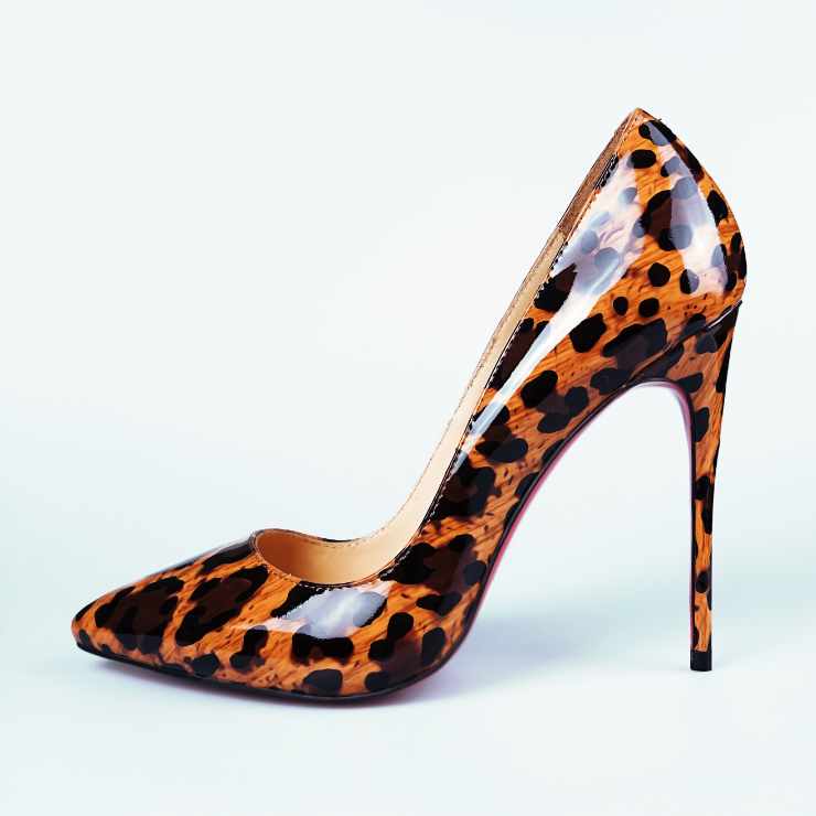scarpa leopardata con tacco alto
