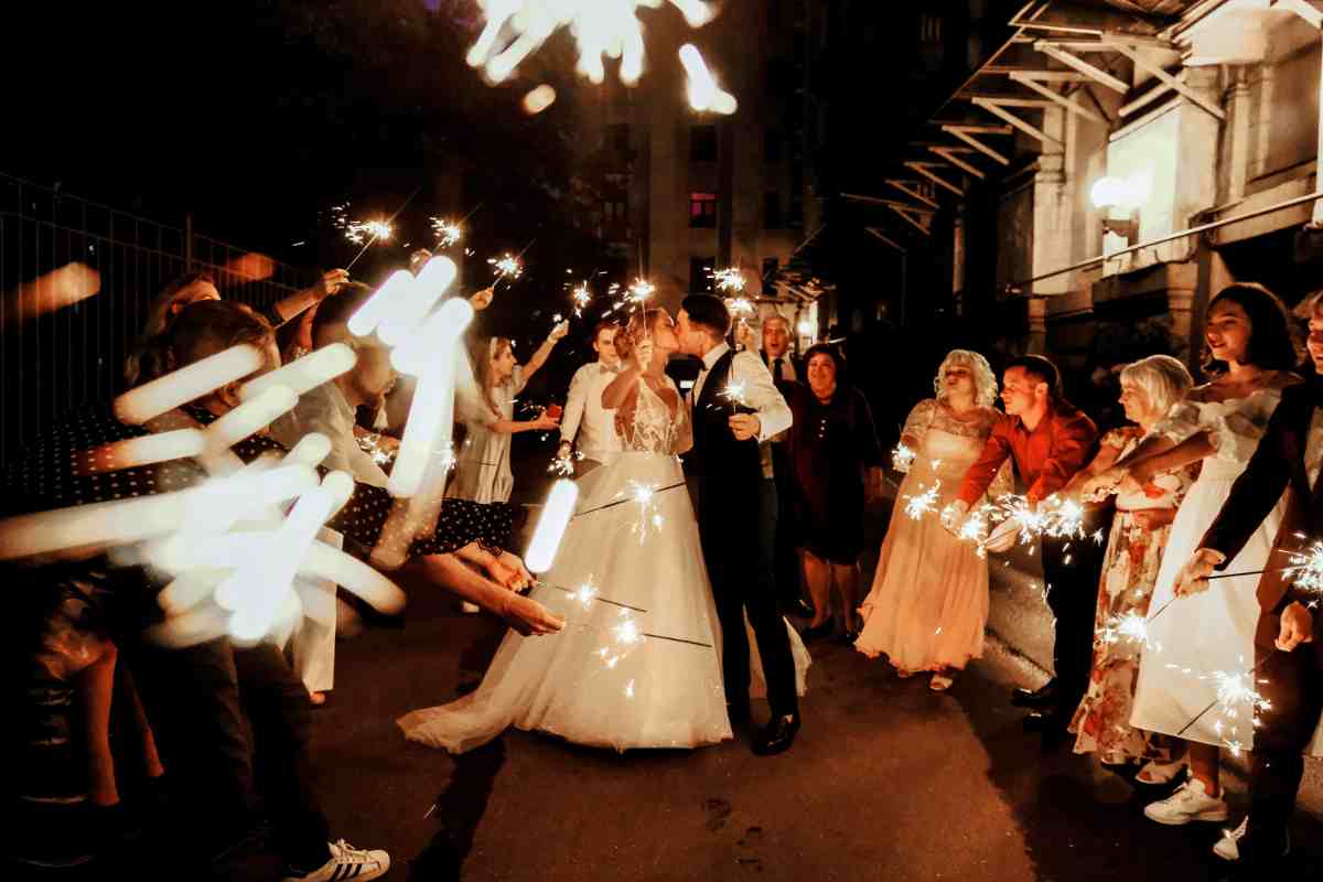 Matrimonio di sera in estate, cosa indossare