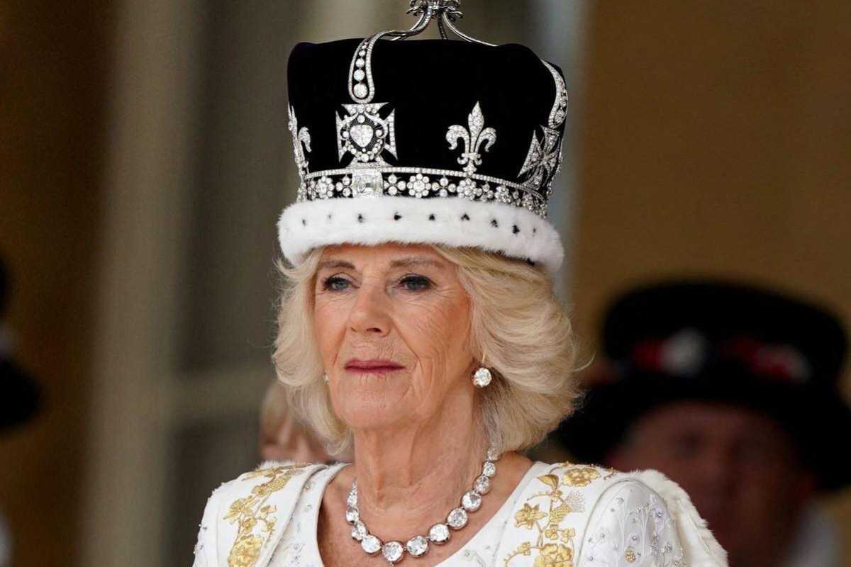 Tiara Regina Camilla