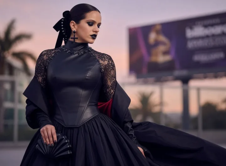 Rosalía Domina i Billboard Latin Music Awards in Tre Look All-Black